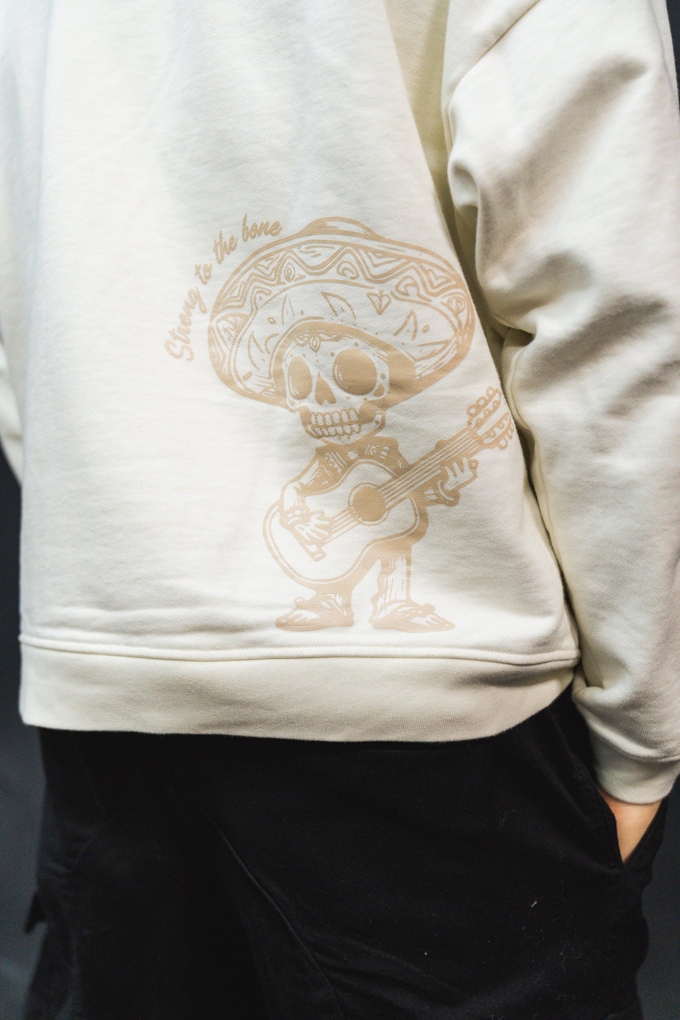 Sudadera Strong to the bone