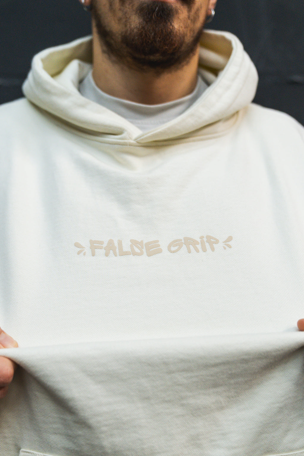 Sudadera Strong to the bone